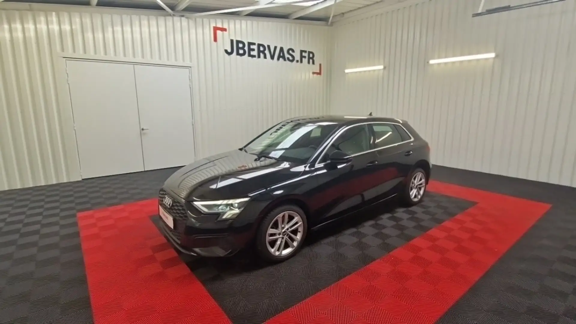 Audi A3 35 TFSI 150 Business Line Noir - 1