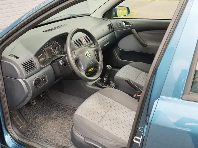 Skoda Octavia view 6