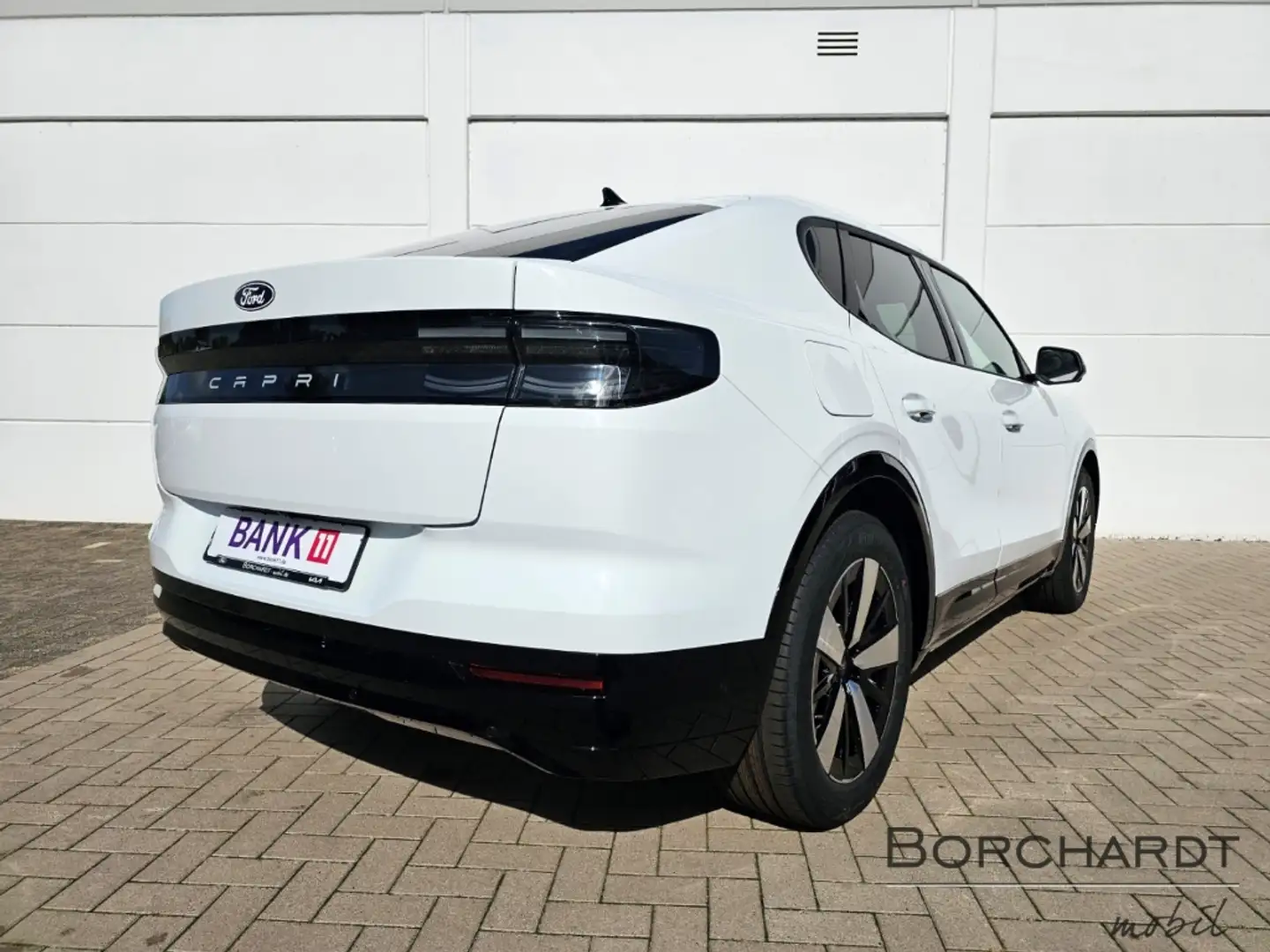 Ford Capri 77 kWh Fahrerass.Pk. e-Heck *sofort* *WLTP 627km* Weiß - 2