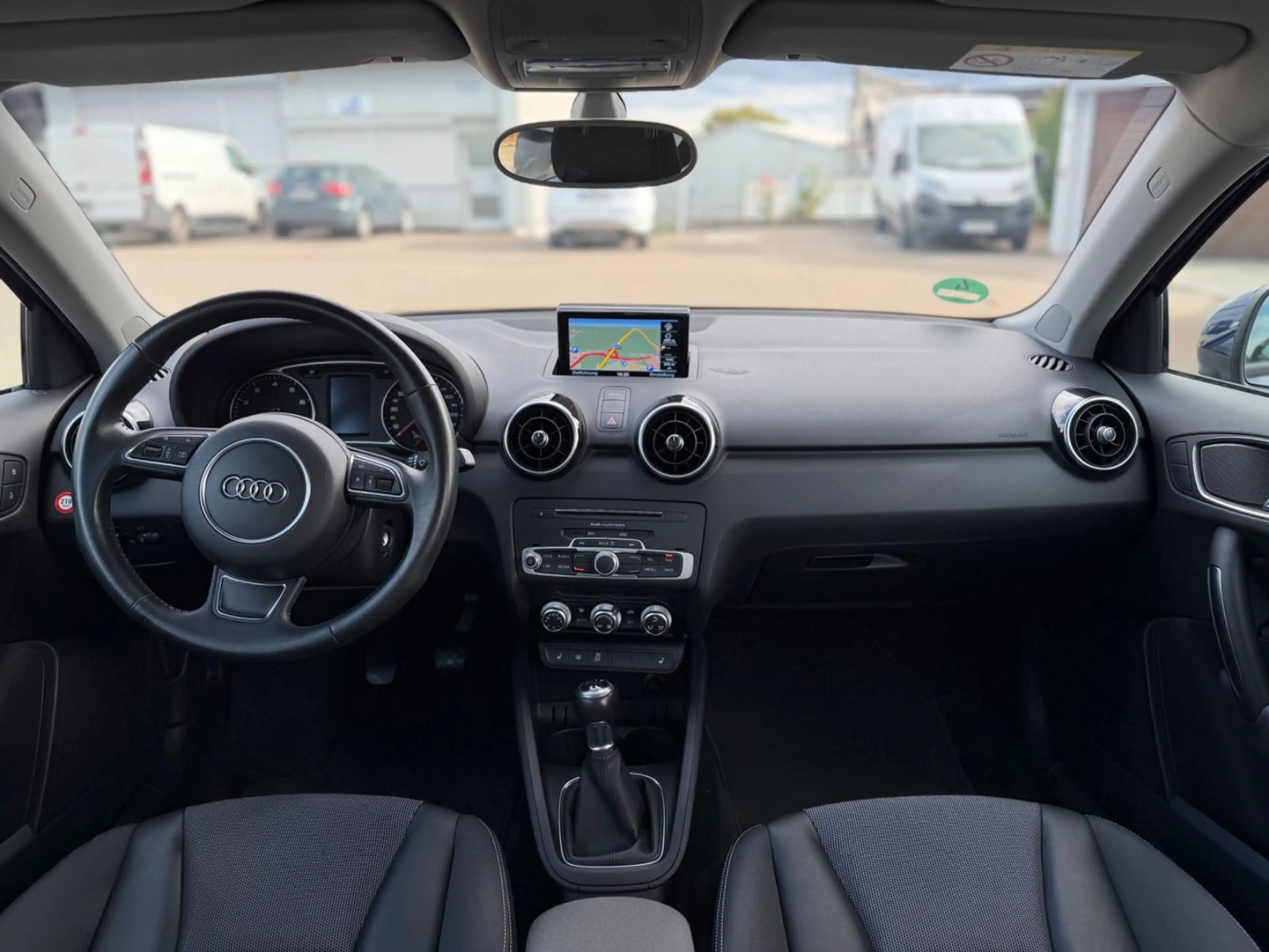 Audi A1 Sportback sport Navi SHZ Klima PDC S-Line — photo 10