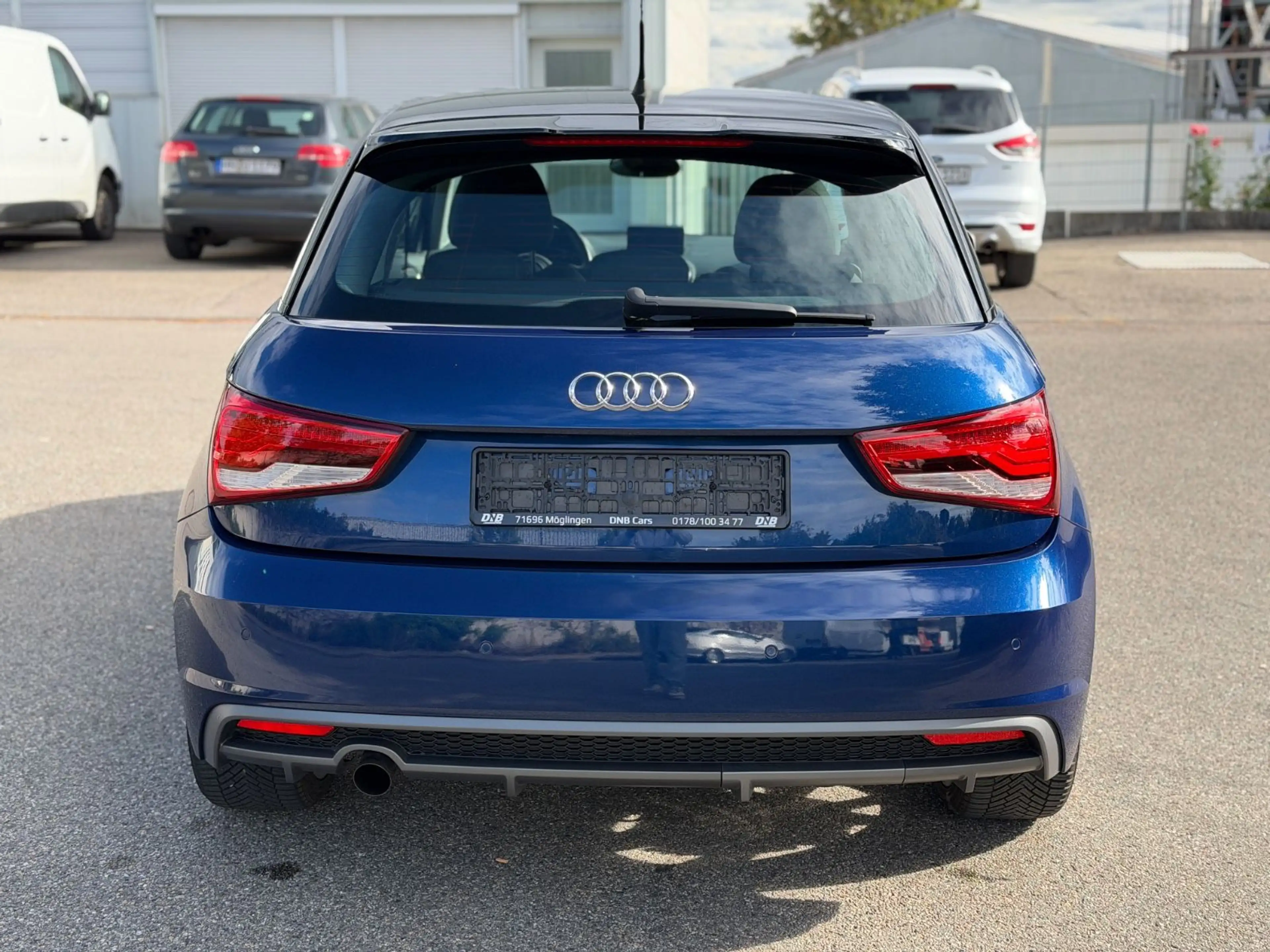 Audi A1 Sportback sport Navi SHZ Klima PDC S-Line — photo 4