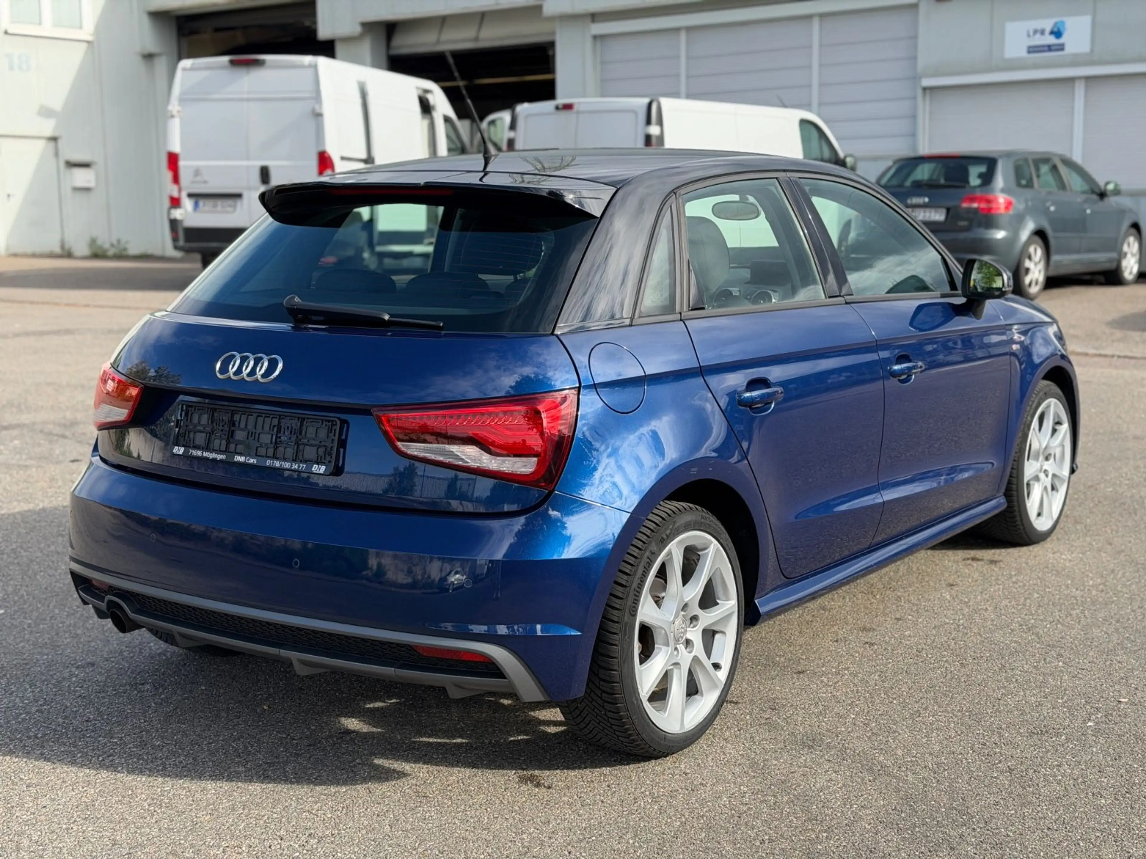 Audi A1 Sportback sport Navi SHZ Klima PDC S-Line — photo 5