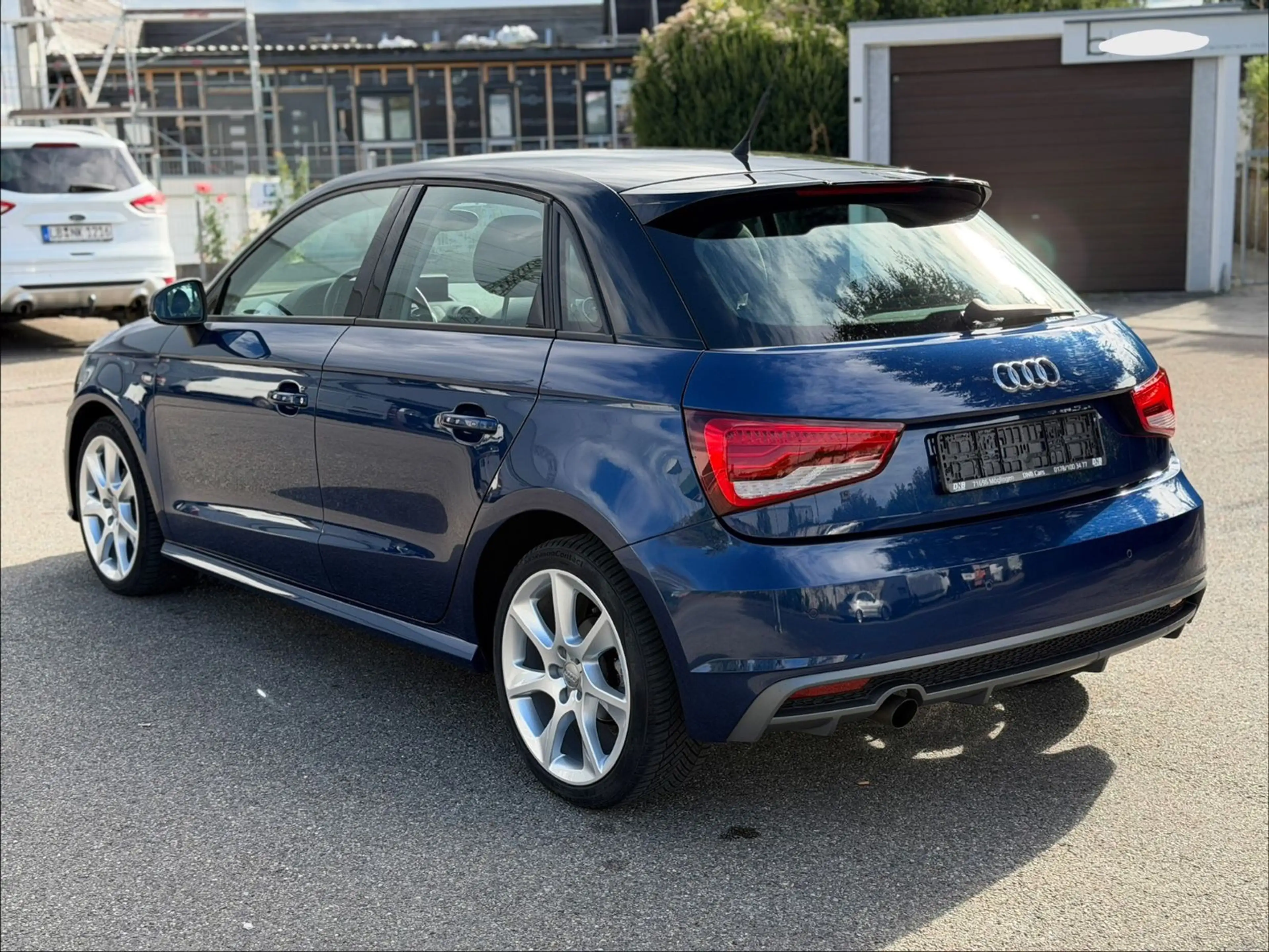 Audi A1 Sportback sport Navi SHZ Klima PDC S-Line — photo 3