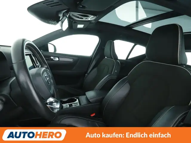Volvo XC40 view 10