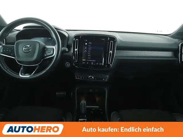 Volvo XC40 view 12