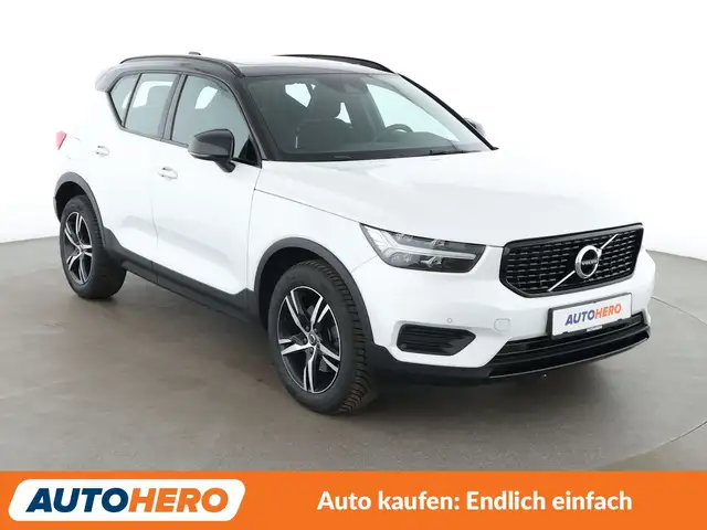 Volvo XC40 view 8