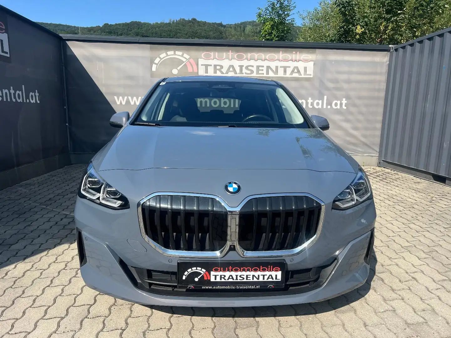 BMW 218 Active Tourer 218d Pickerl bis 05.2028 Grau - 2
