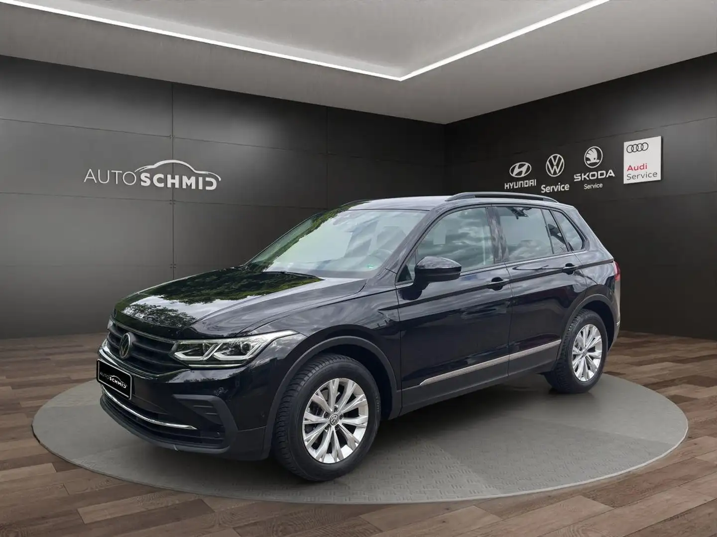 Volkswagen Tiguan Life 2.0 TDI DSG ACC MATRIX-LED RFK Black - 1