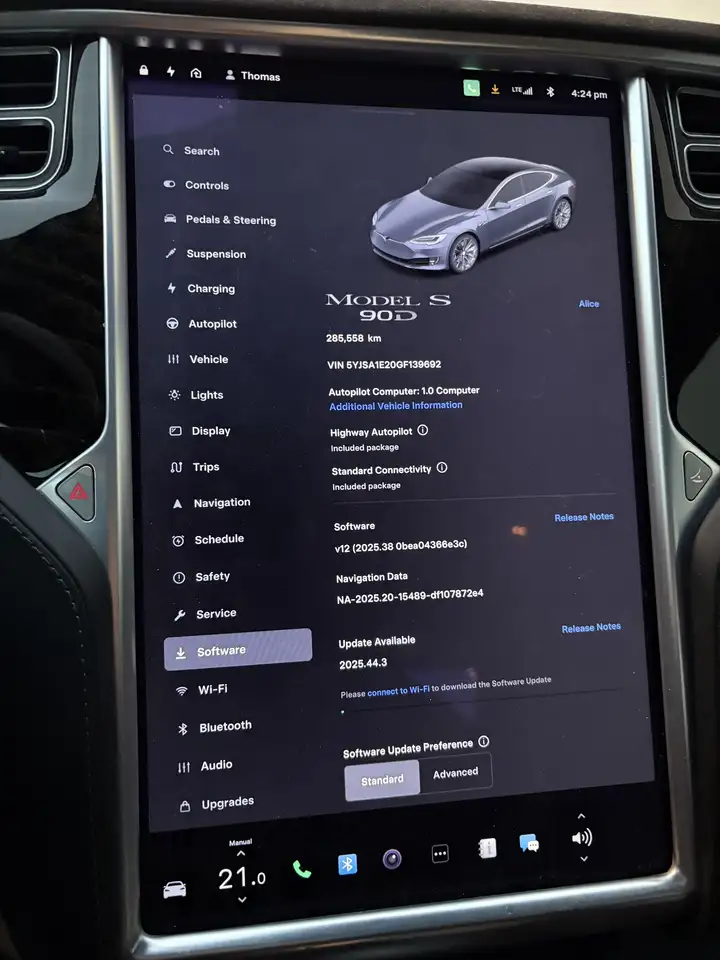Tesla Model S снимка Tesla Model S
