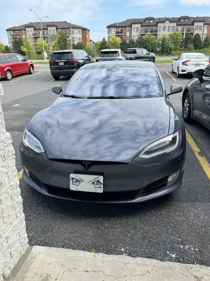 Tesla Model S снимка Tesla Model S