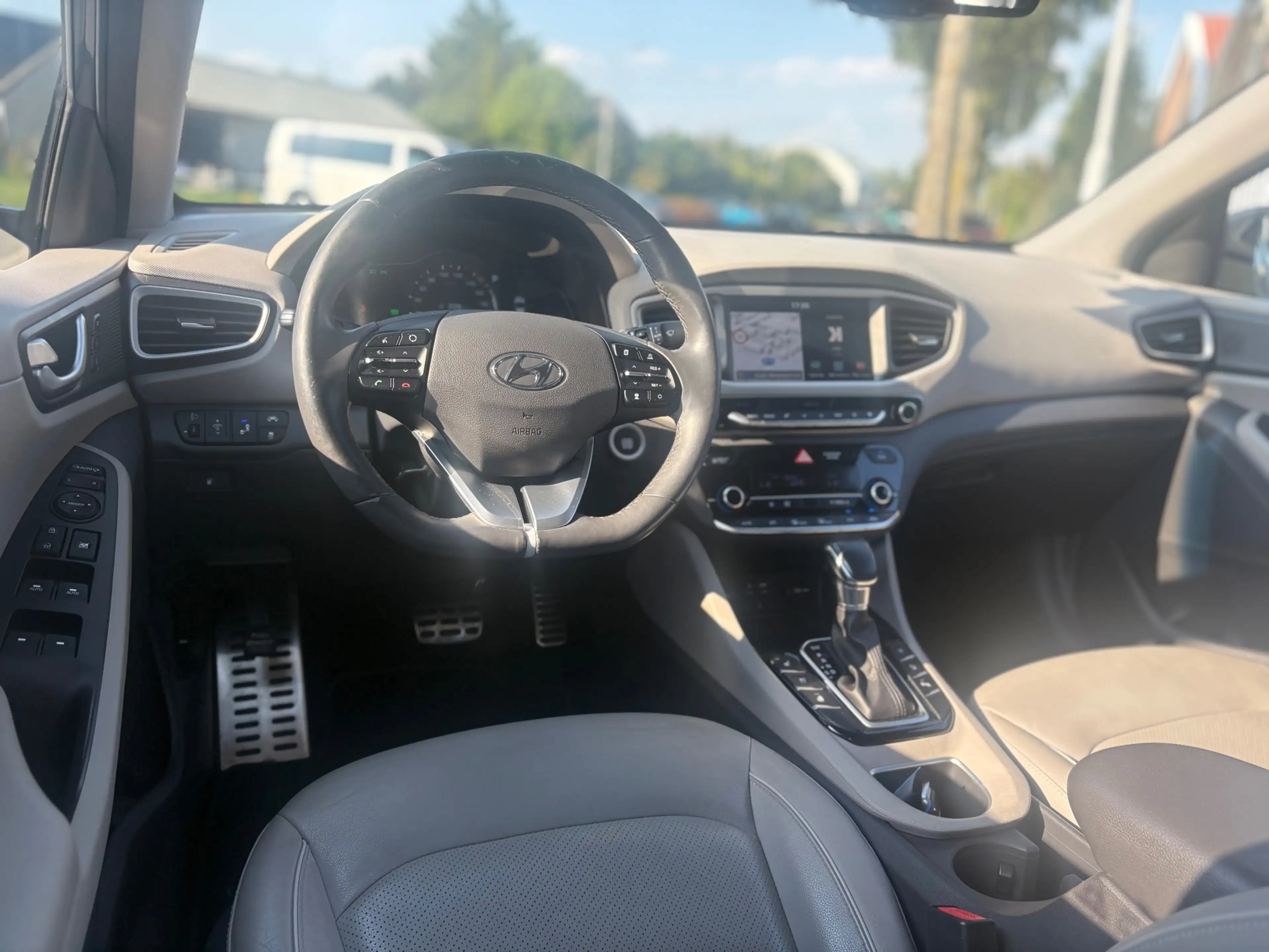 Hyundai IONIQ 1.6 GDi Trend Hybrid | BOMVOL OPTIES | Leder | 17” — photo 10
