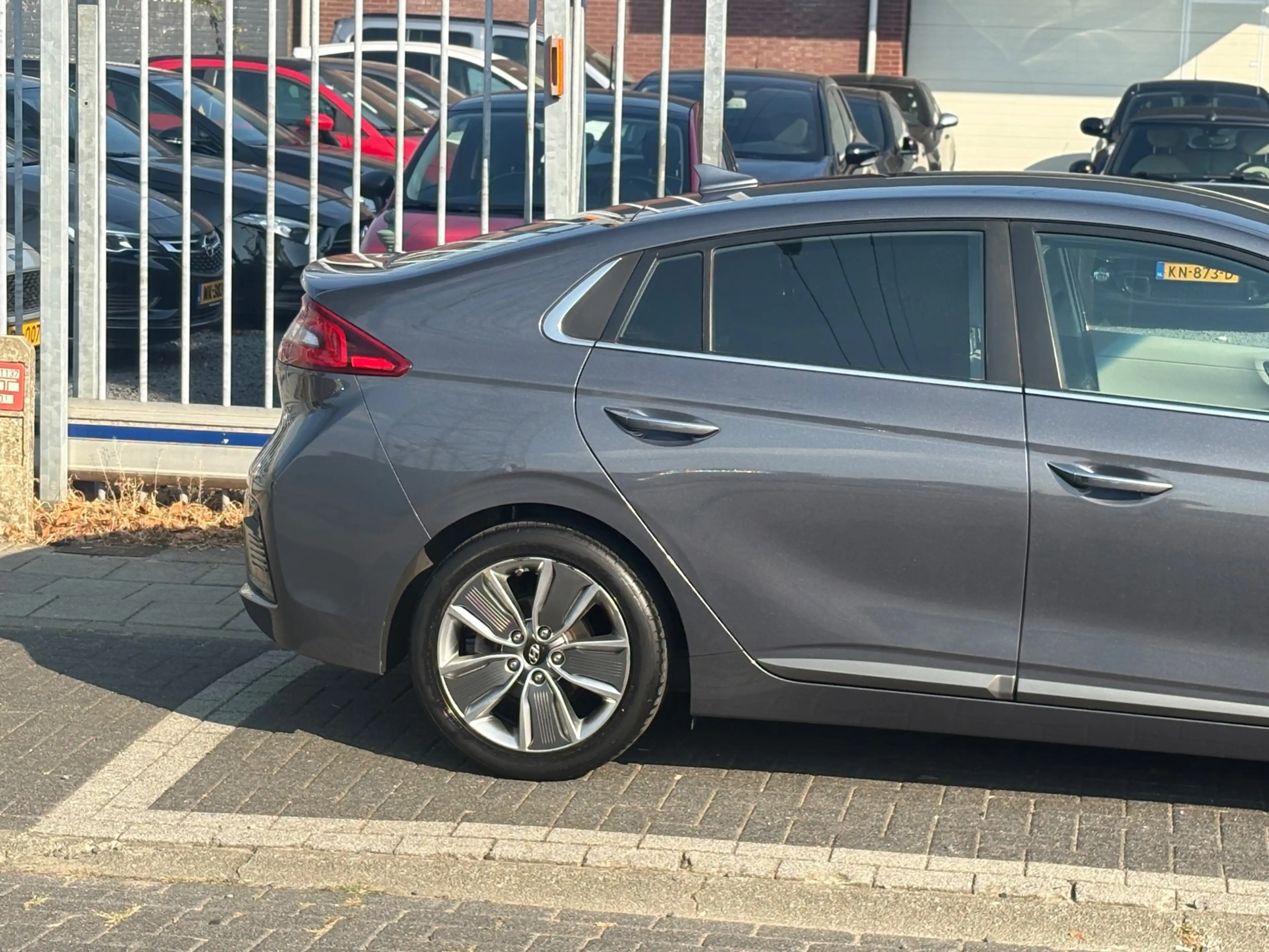 Hyundai IONIQ 1.6 GDi Trend Hybrid | BOMVOL OPTIES | Leder | 17” — photo 15
