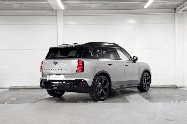Mini Countryman view 6