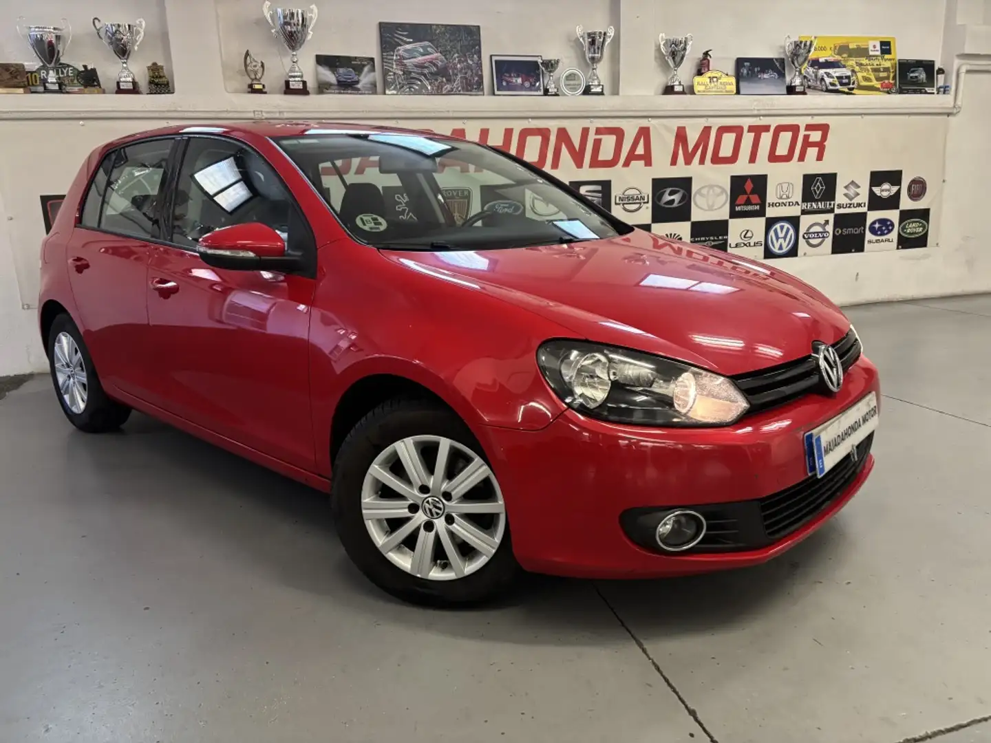 Volkswagen Golf 1.6TDI CR Advance BMT 105 Rojo - 2