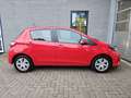 Toyota Yaris 1.5 Hybrid Active Inclusief Afleveringskosten Rood - thumbnail 6