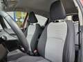 Toyota Yaris 1.5 Hybrid Active Inclusief Afleveringskosten Rood - thumbnail 4