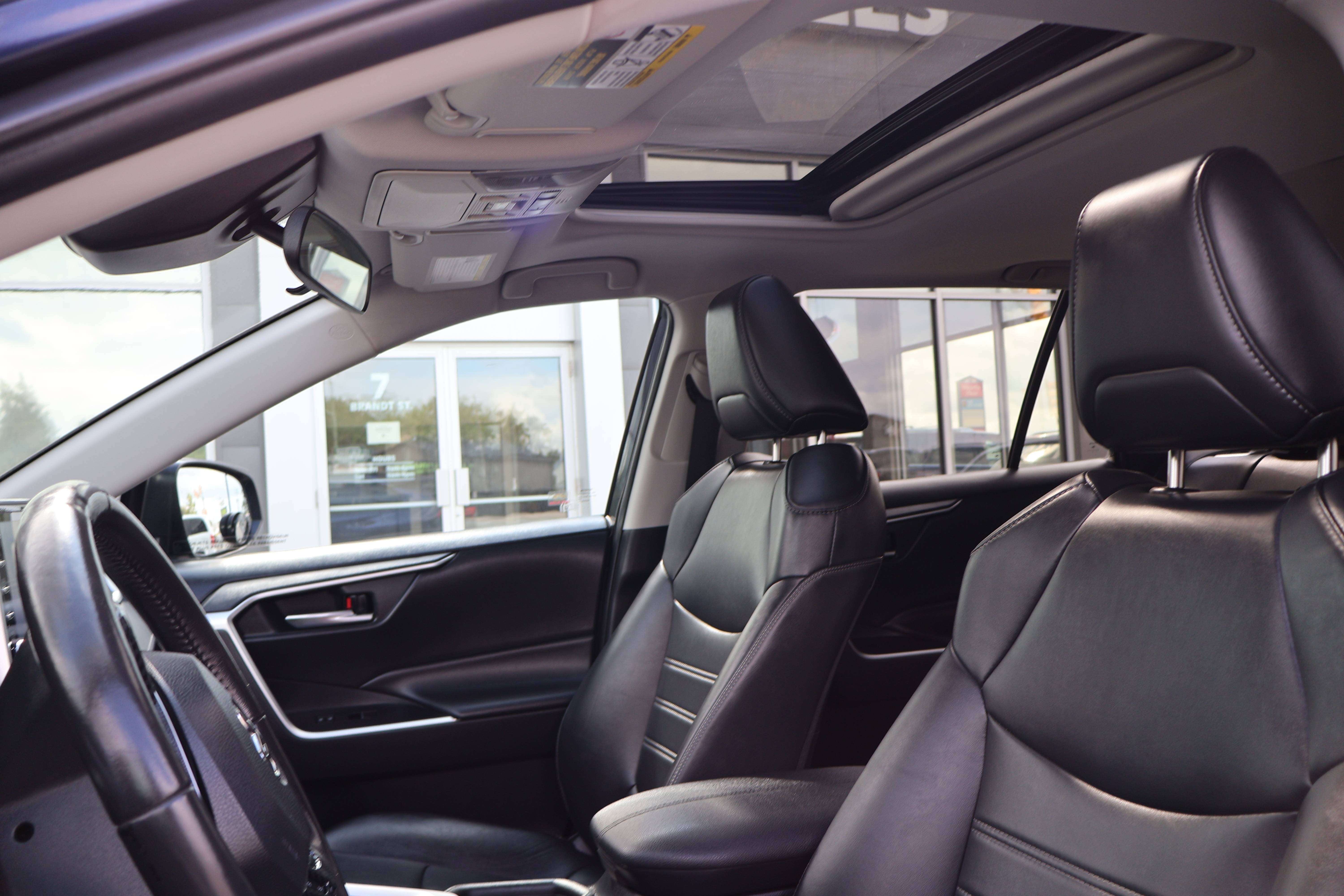2019 Toyota RAV4 XLE — снимка 1