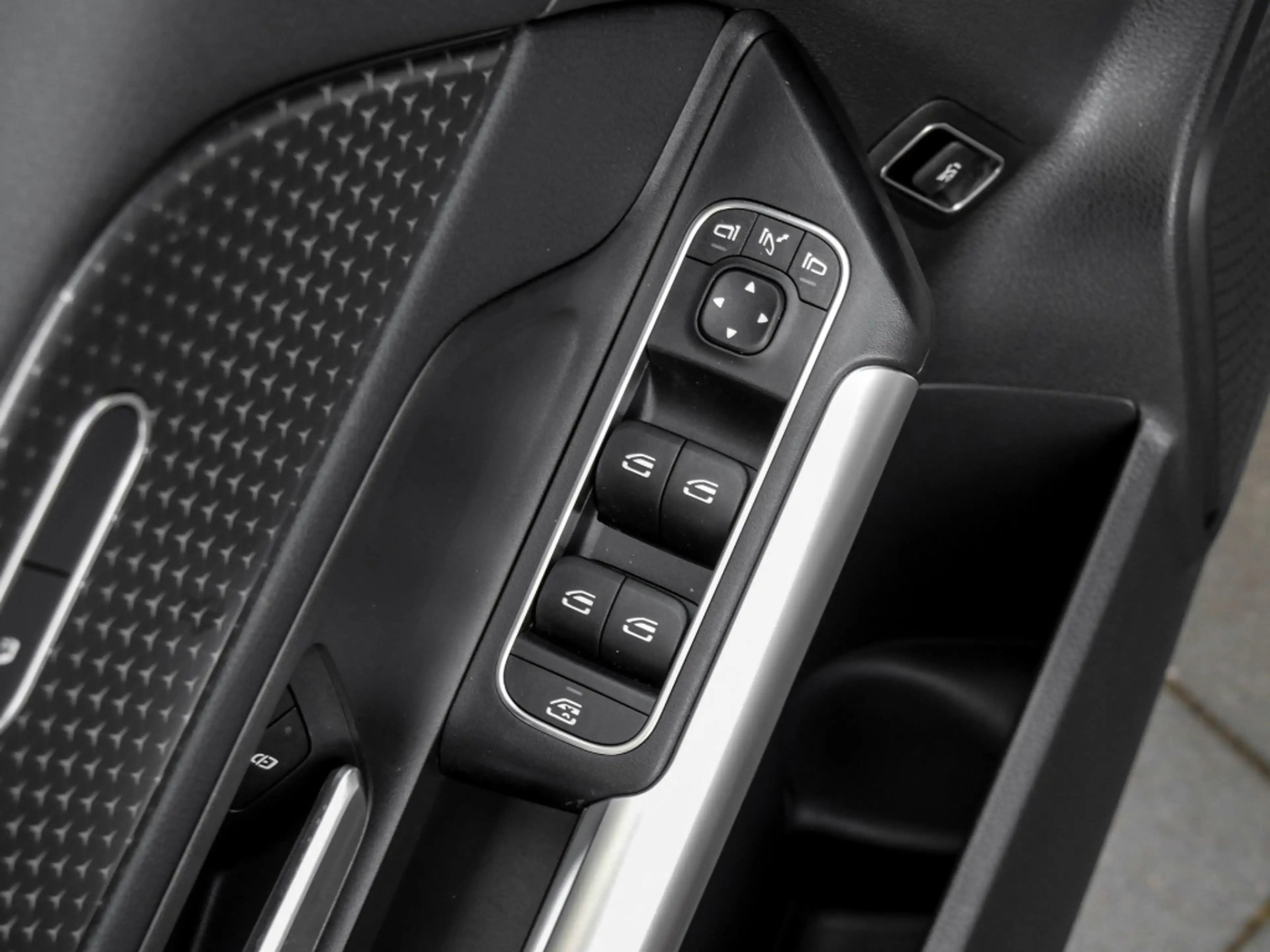 Mercedes-Benz B 220 d Progressive+AHK+Cam+LED+Navi+Totw+Wide — photo 14