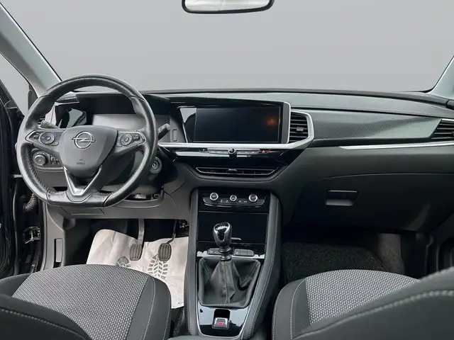 Opel Grandland view 10