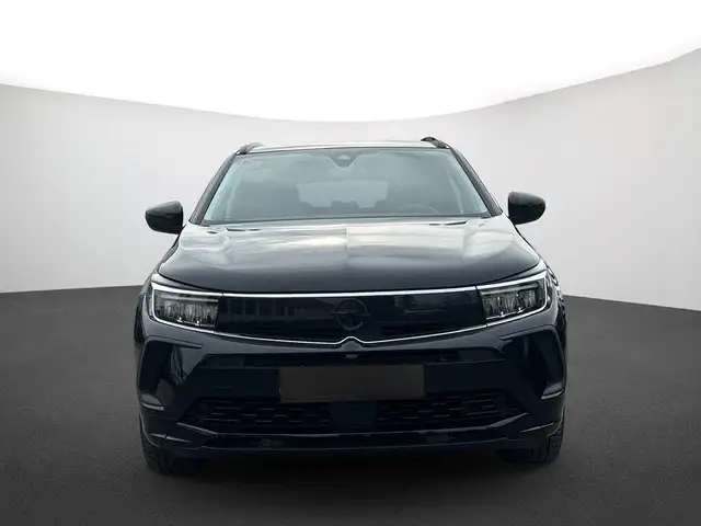 Opel Grandland view 2