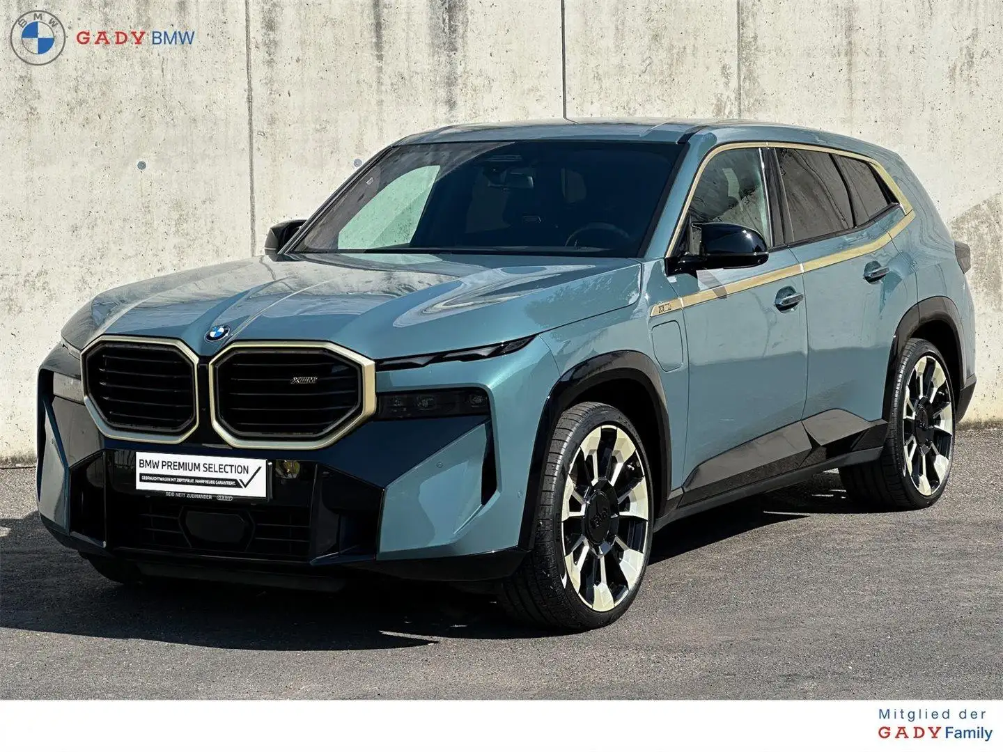 BMW XM Зелёный - 1