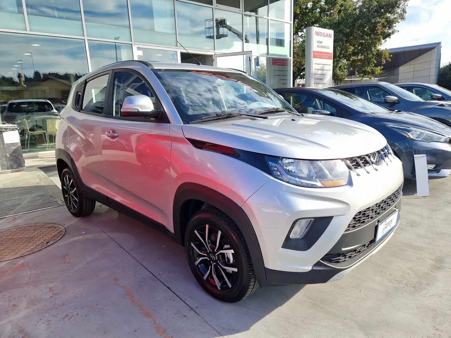 Mahindra KUV100 1.2 VVT K6+ /K8+ - 2