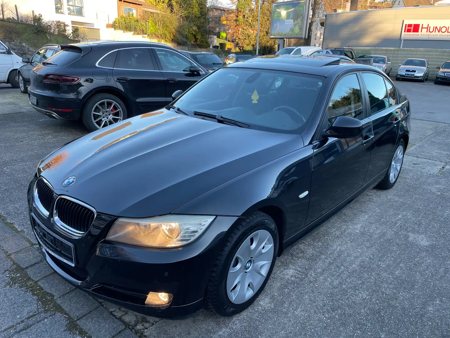 BMW 318 318d Navi PDC Sitzhz. Schiebedach Temp. neu Insp. - 1