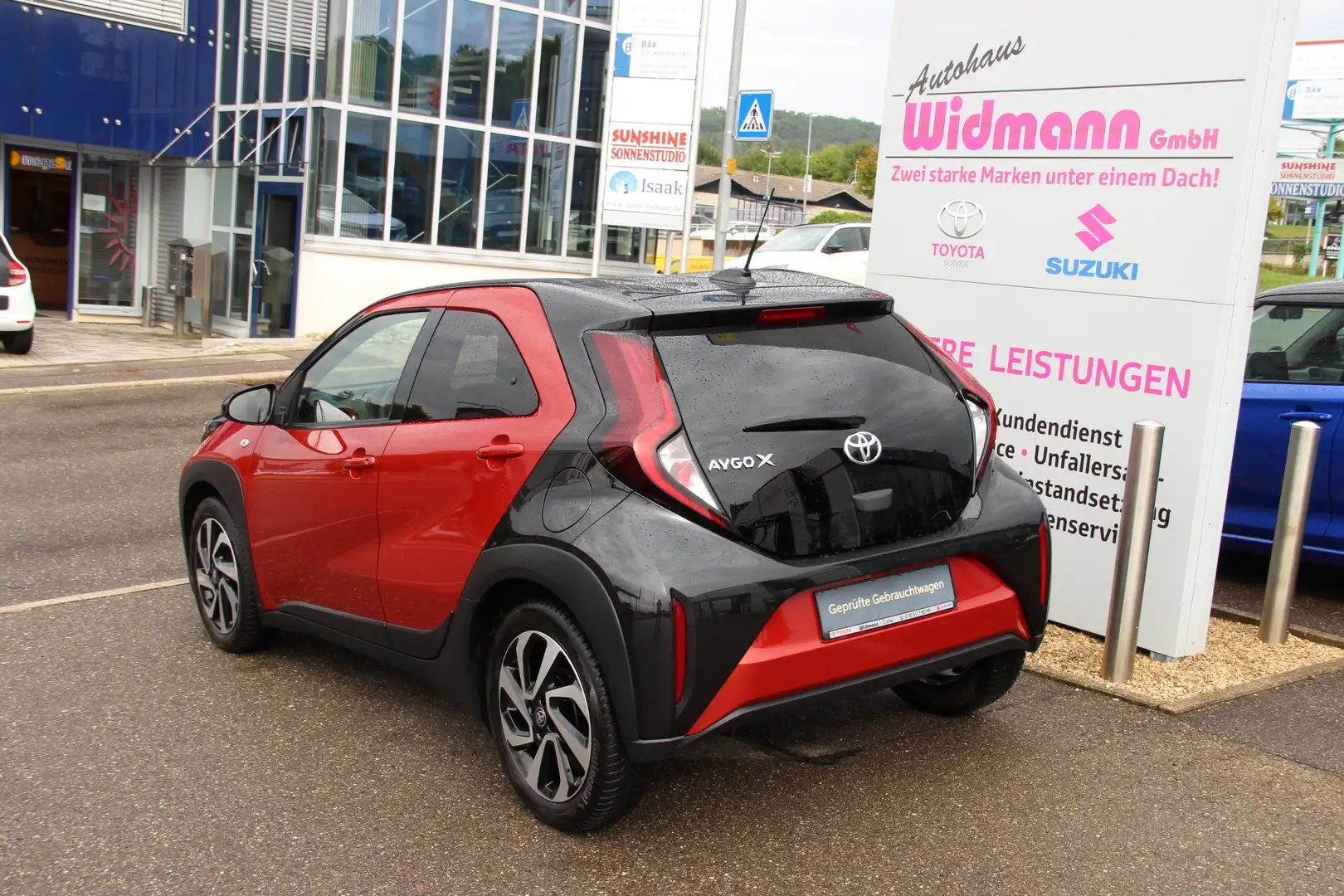 Toyota Aygo X Aygo X 1.0 Pulse Klima Sitzheizung Kamera Rojo - 2