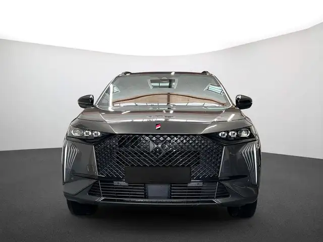DS Automobiles DS 7 Crossback view 3