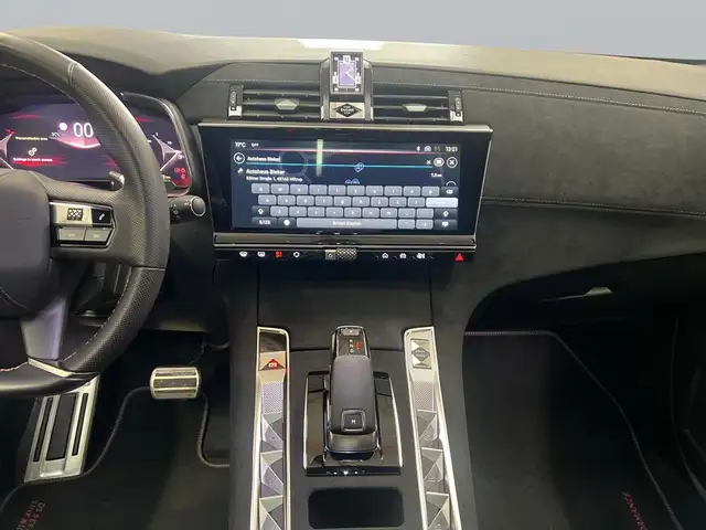DS Automobiles DS 7 Crossback view 12