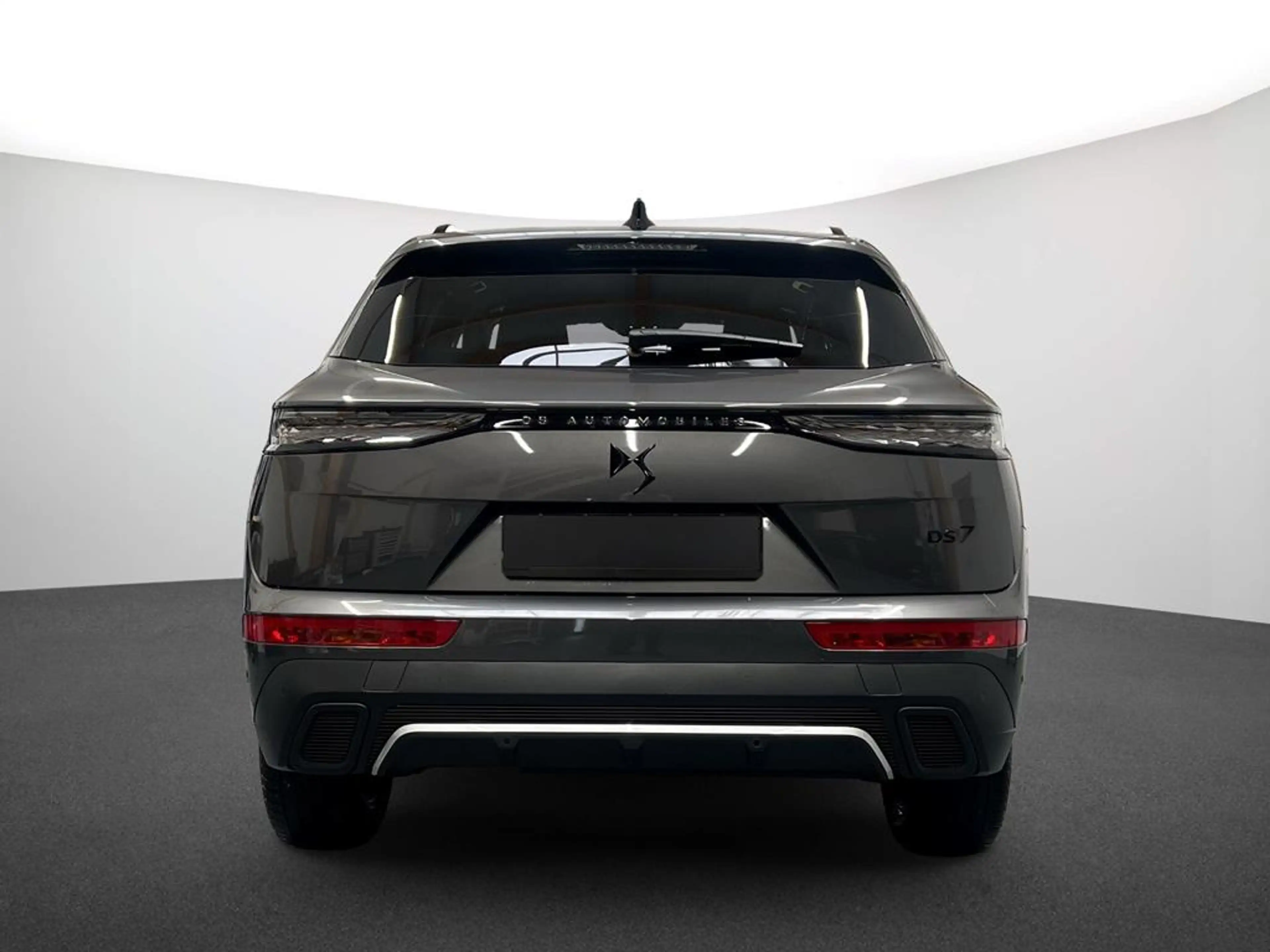 DS Automobiles DS 7 Crossback DS 7 PERFORMANCE LINE + BlueHDi 130 EAT8 — photo 4