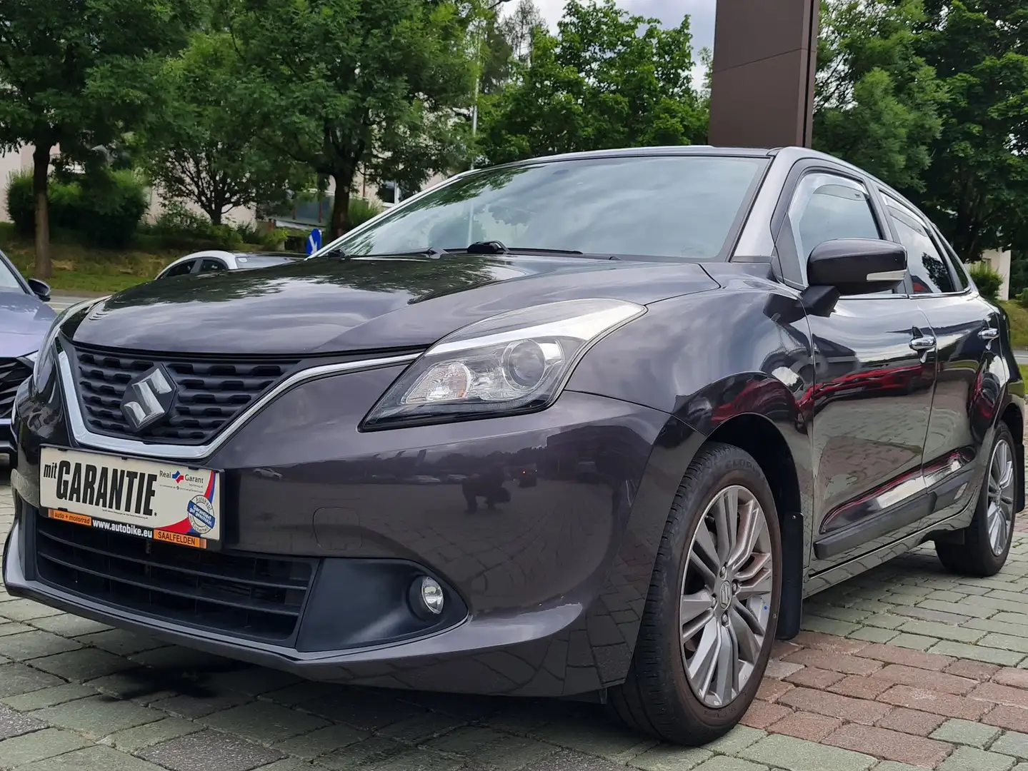 Suzuki Baleno 1.2 DJ Hybrid Flash Gris - 1