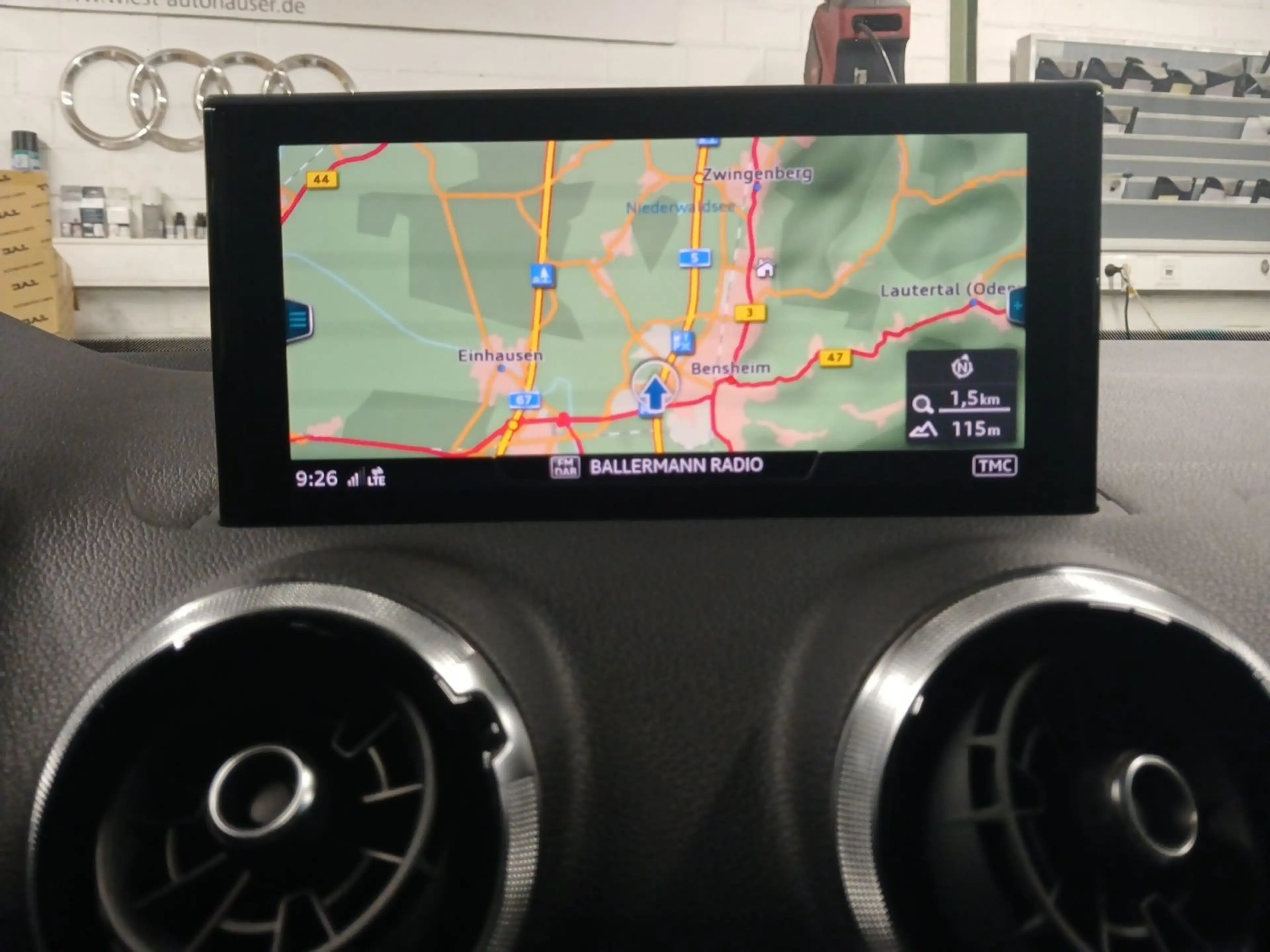 Audi Q2 35 TDI S tronic S line Matrix-LED Navi Sports — photo 14