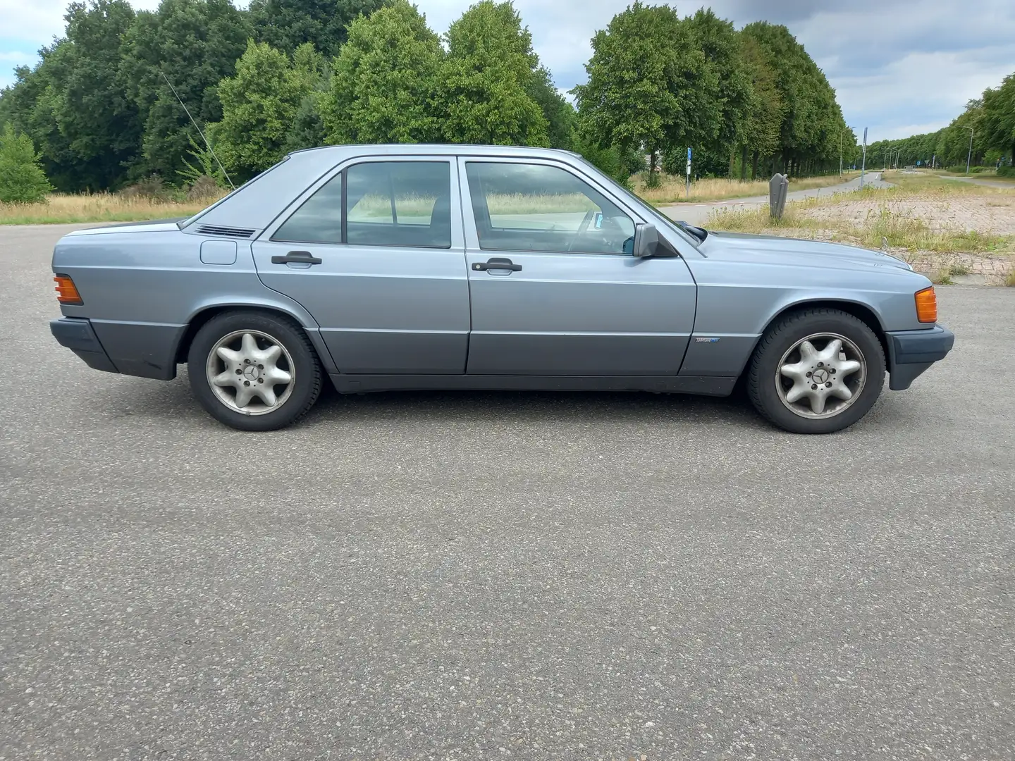 Mercedes-Benz 190 E 1.8 sportline Gris - 2
