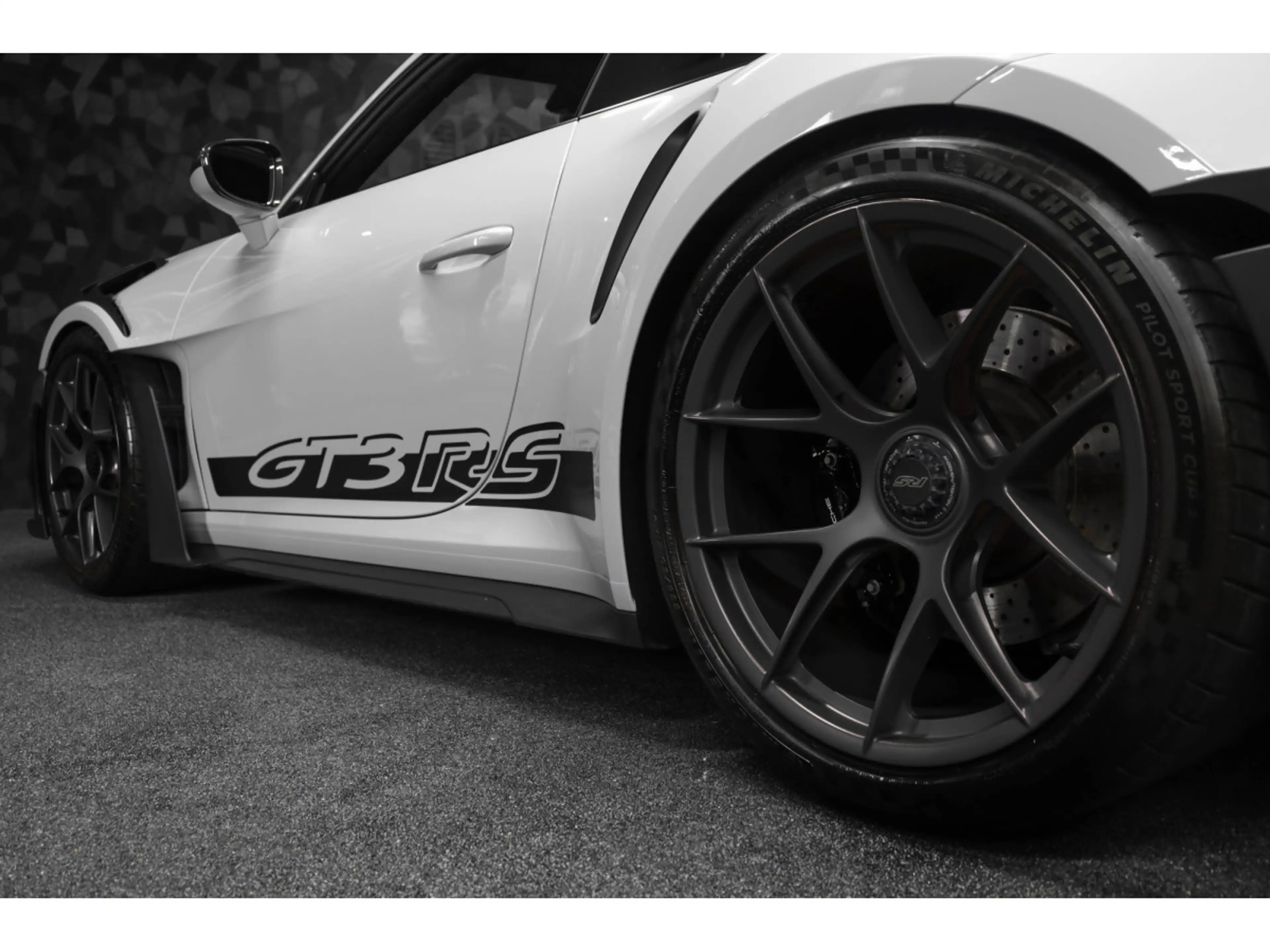 Porsche 992 GT3 RS PDK - PACK WEISSACH — photo 15