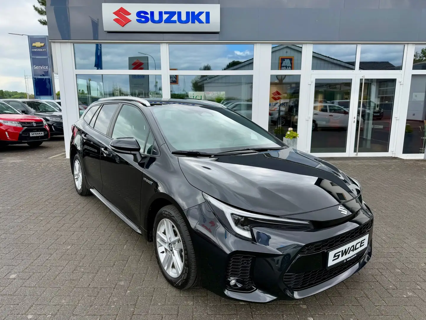 Suzuki Swace 1.8 Hybrid CVT Comfort+* Schwarz - 1