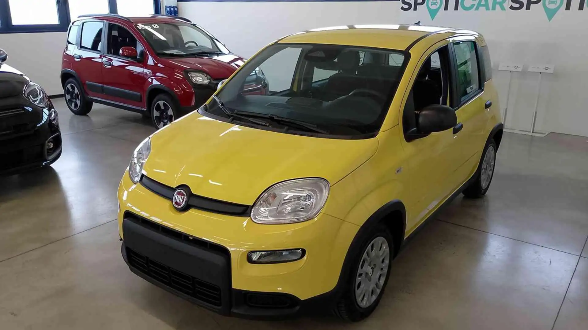 Fiat Panda 1.0 FireFly S&S Hybrid PANDINA ADAS Jaune - 1