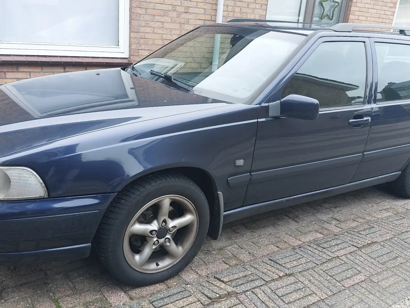Volvo V70 2.5 Luxury-Line Albastru - 1