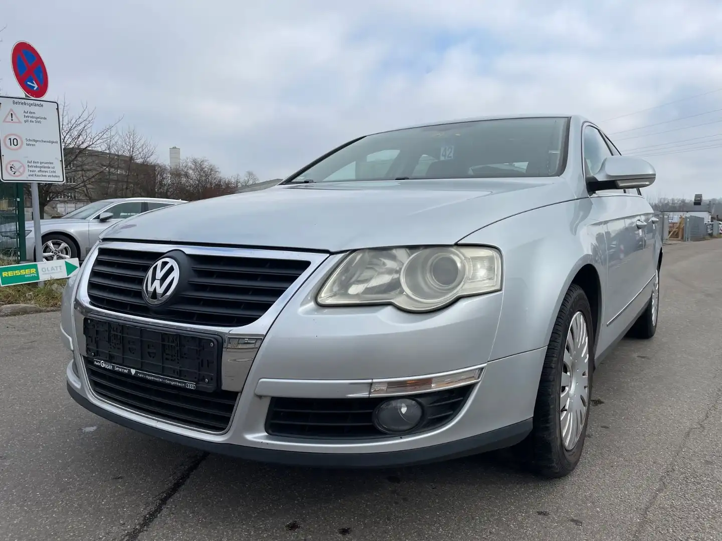 Volkswagen Passat Lim. Comfortline Silver - 1