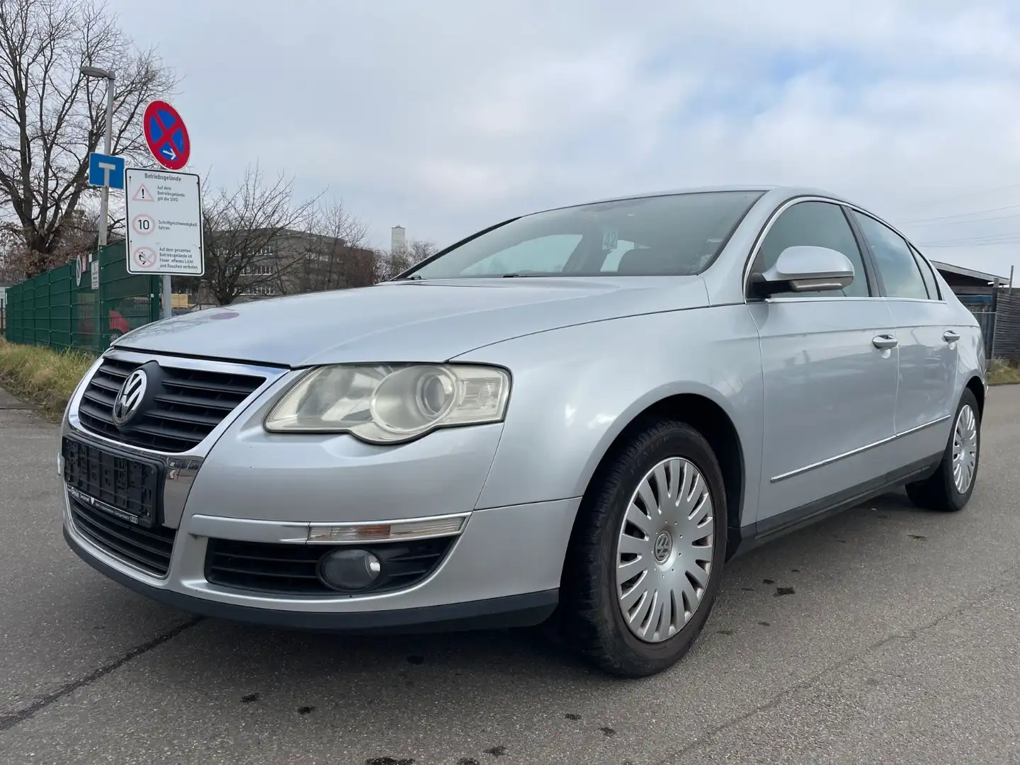 Volkswagen Passat Lim. Comfortline Silver - 2