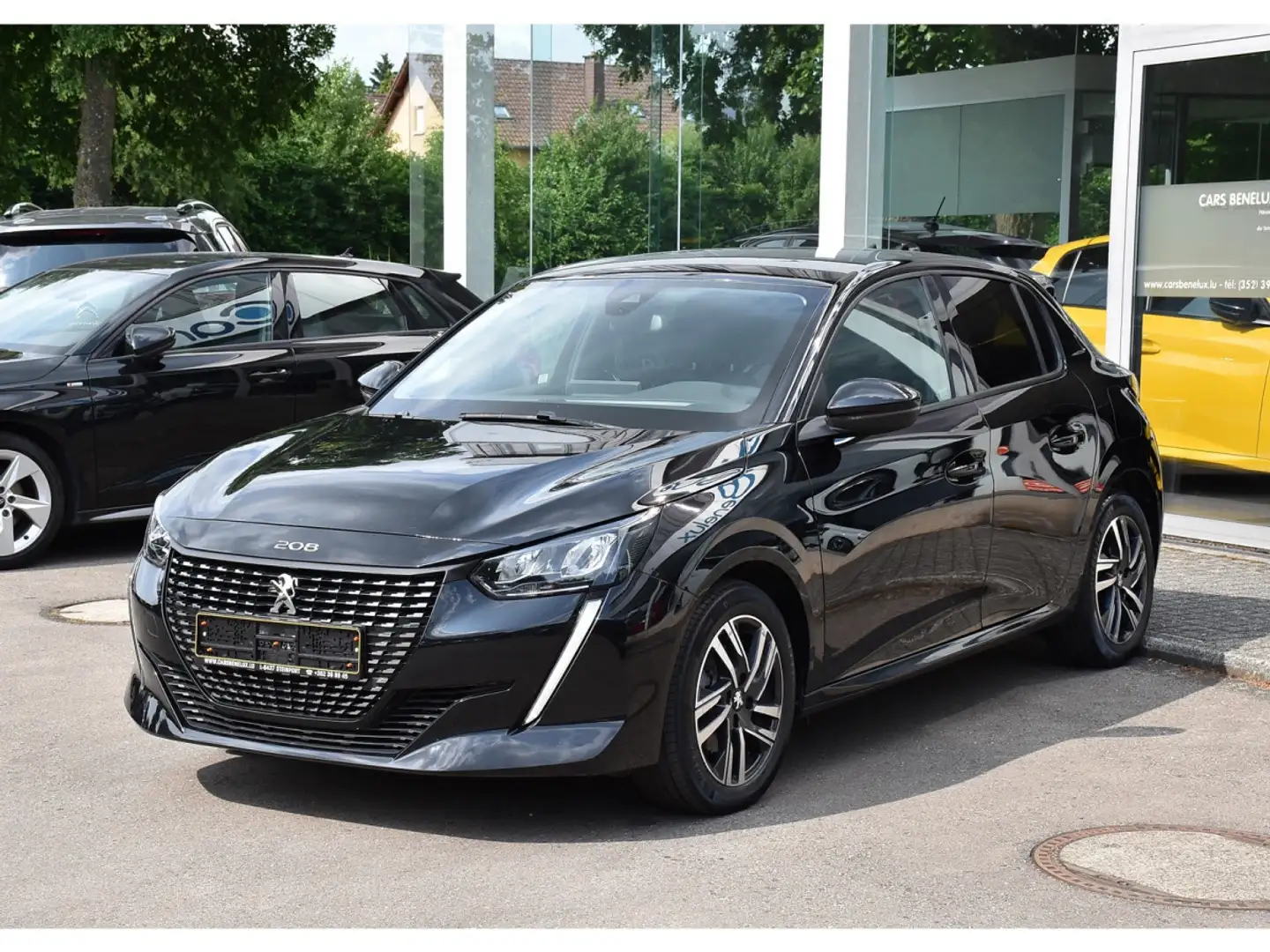 Peugeot 208 1.2 PureTech Allure EAT8 REGUL GPS LANE CAM 1° MAI Noir - 2