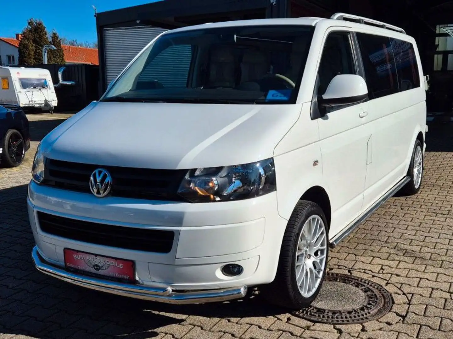 Volkswagen T5 Multivan Wohnmobil Zulassung VIP Umb. 8 Sitze Weiß - 1