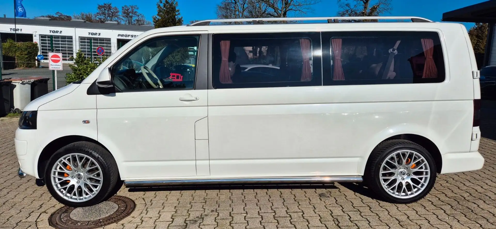 Volkswagen T5 Multivan Wohnmobil Zulassung VIP Umb. 8 Sitze Weiß - 2