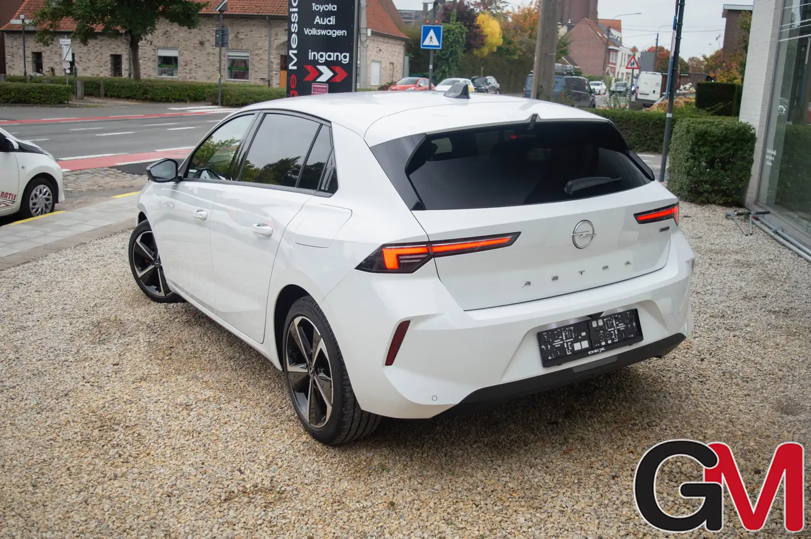 Opel Astra Astra Plug-In-Hybrid Business Edition... new.... Wit - 2