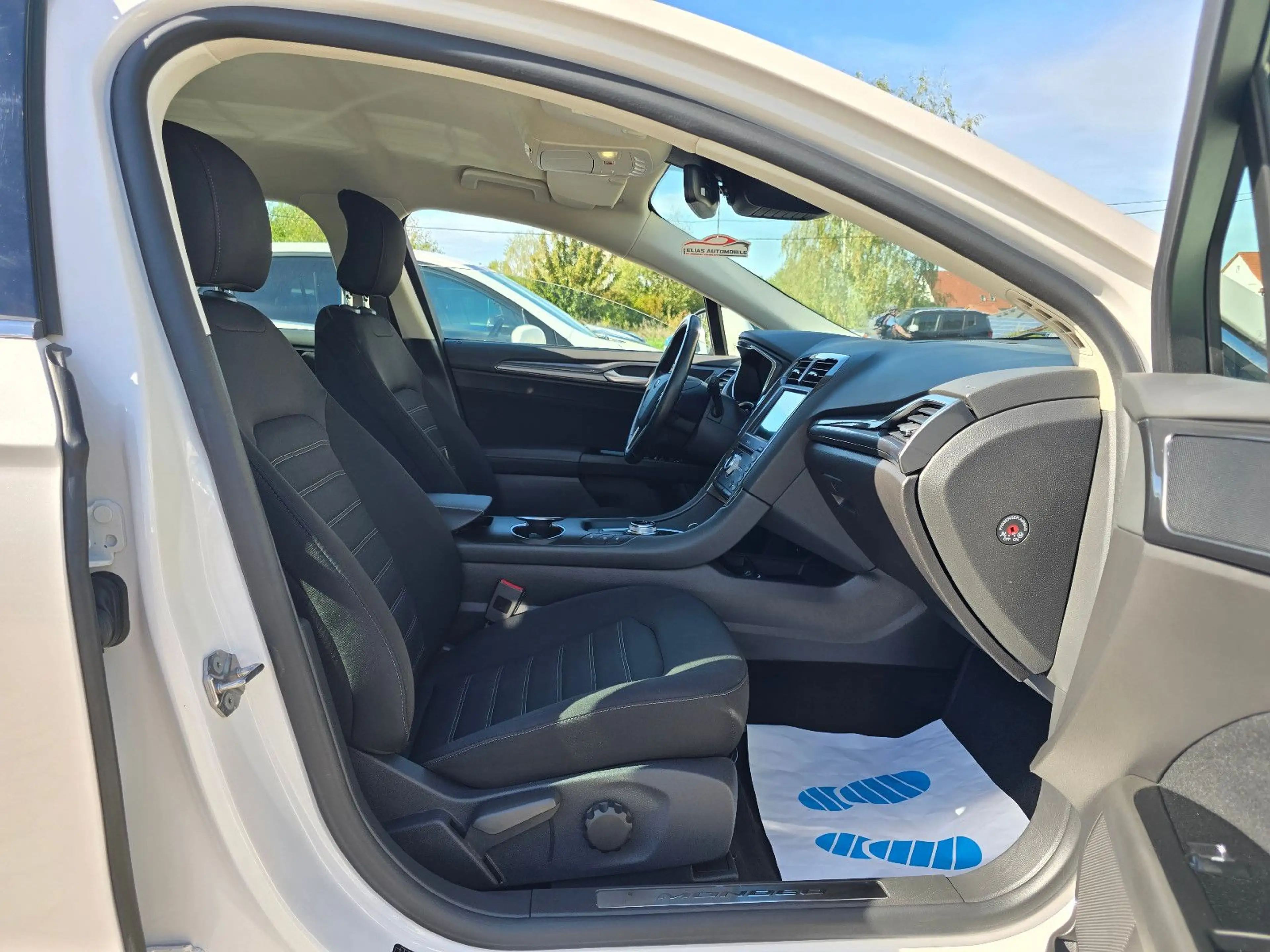 Ford Mondeo Turnier Titanium — photo 11