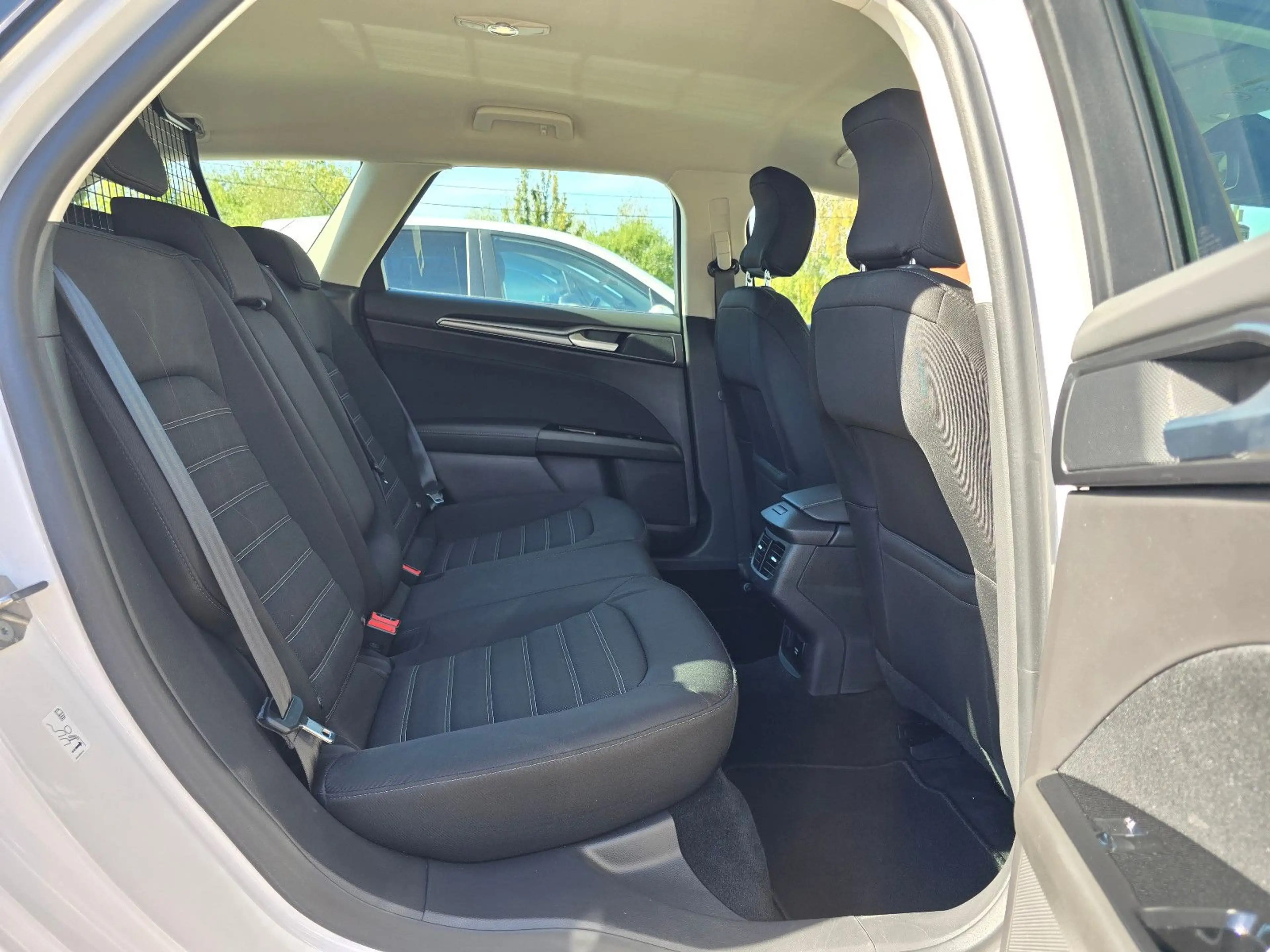 Ford Mondeo Turnier Titanium — photo 13