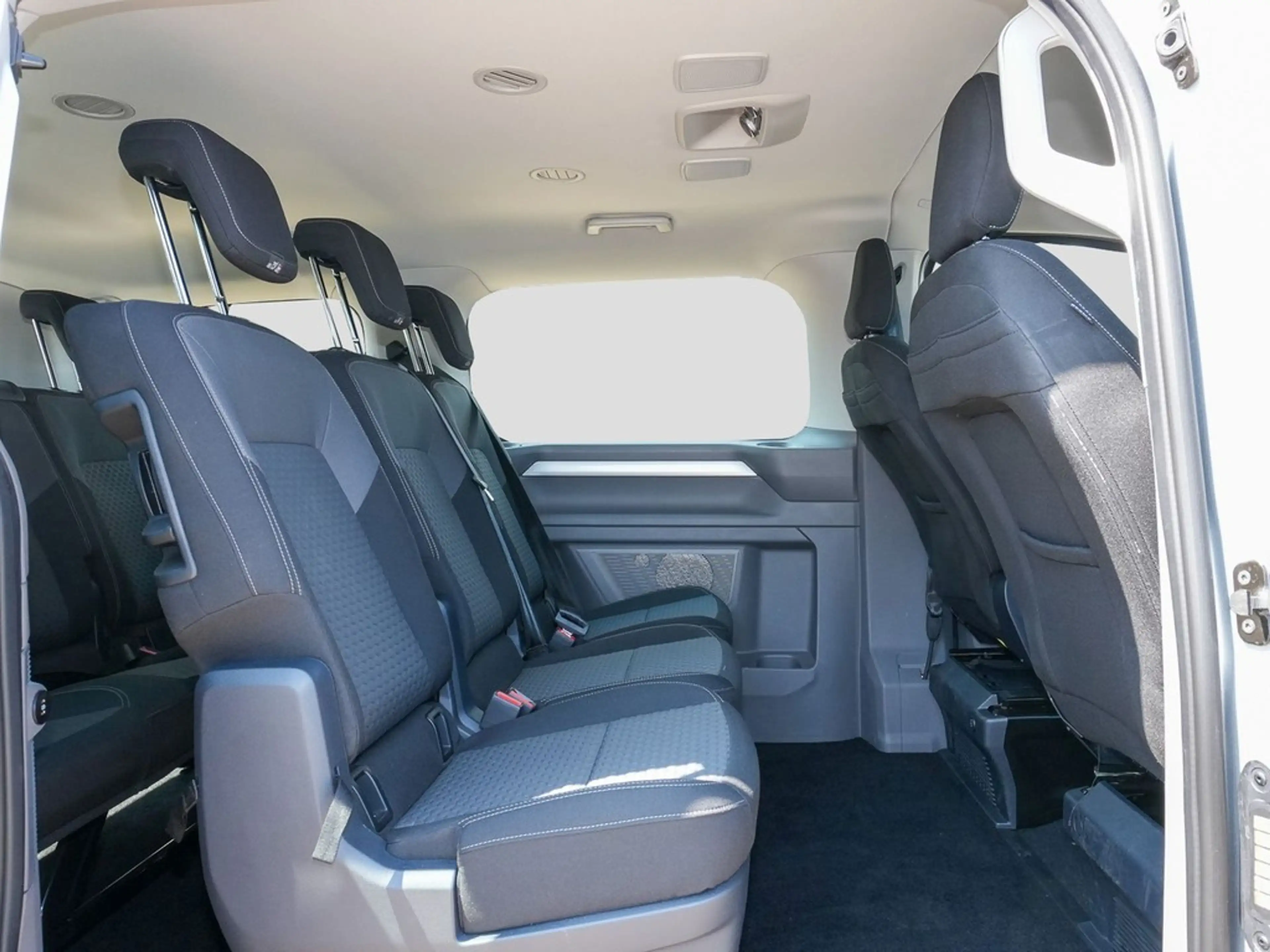 Volkswagen T7 Caravelle 2.0 TDI DSG Life Navi, AHK — photo 8