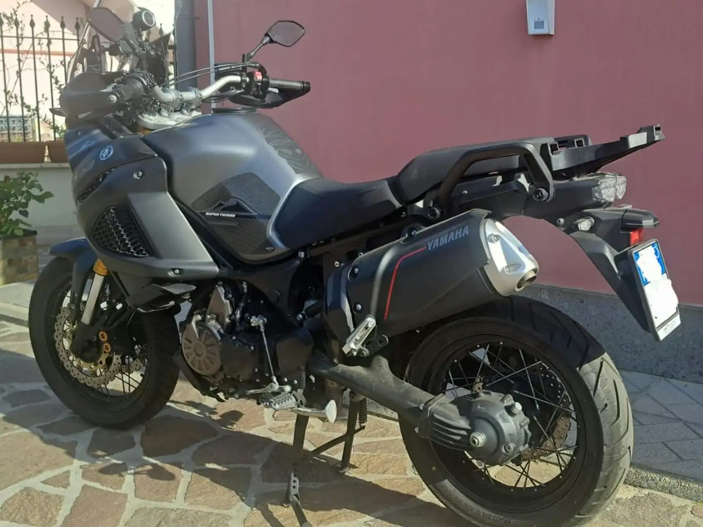 Yamaha XTZ 1200 worldcrosser siva - 2