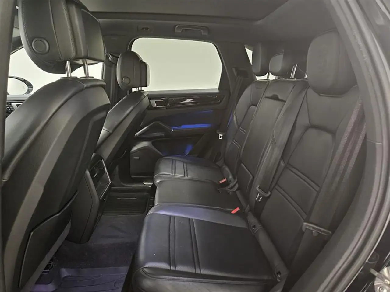 Porsche Cayenne photo Porsche Cayenne