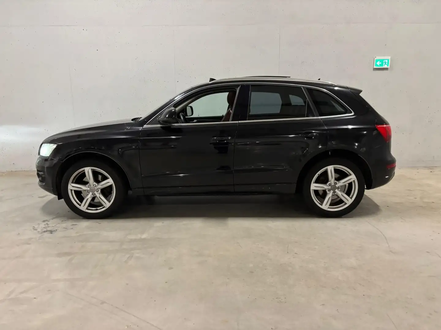 Audi Q5 3.0 TDI quattro S-Line Automaat Navi Pano Camera Чорний - 2